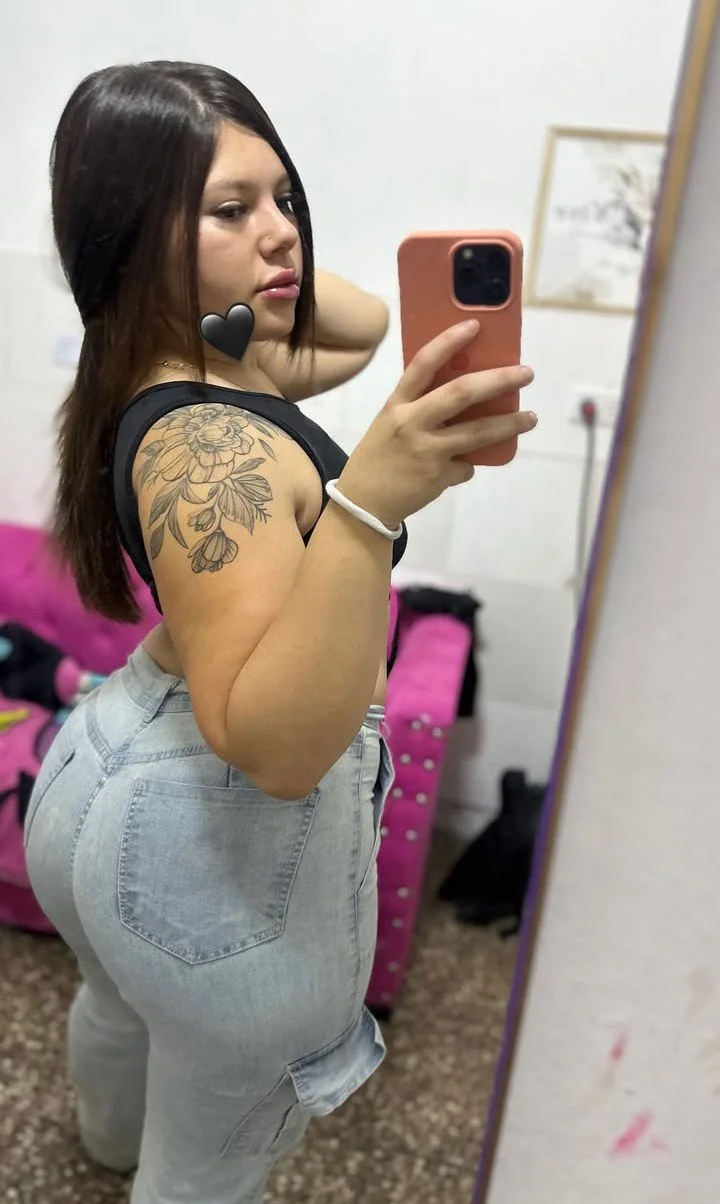Putas de Instagram image 18