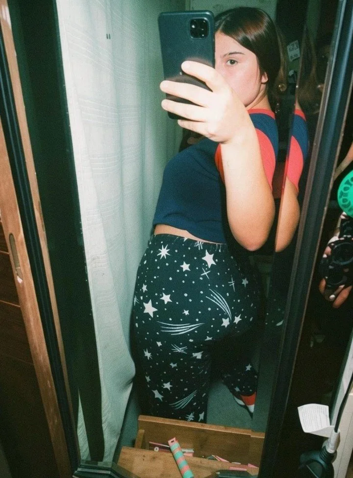 Putas de Instagram image 9