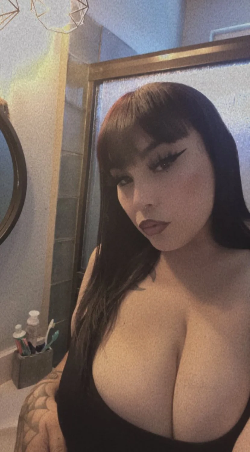 Thick Goth Latina image 5