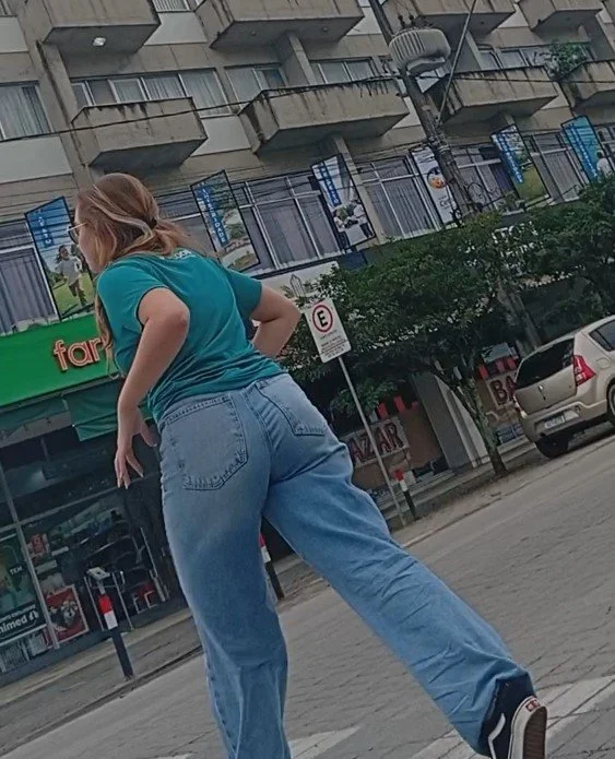 Flagra voyeur da gostosinha image 5