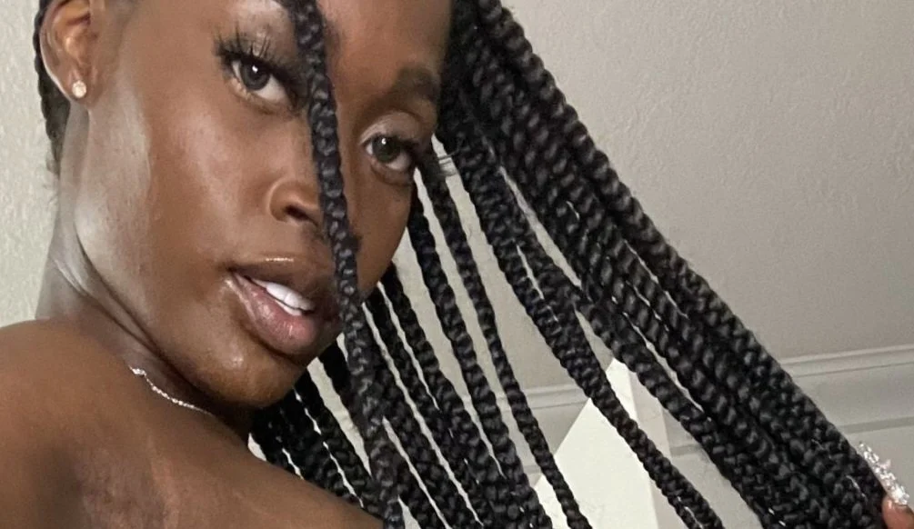Sexy Ebony Milf Mommy Hot Ass !!! main image