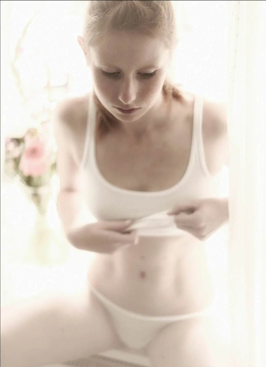 Lara lost image 10