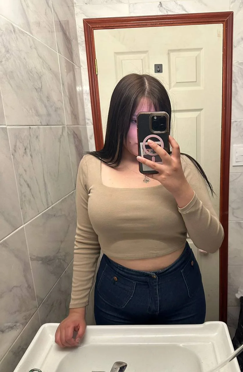 Thick slut gets exposed online image 11