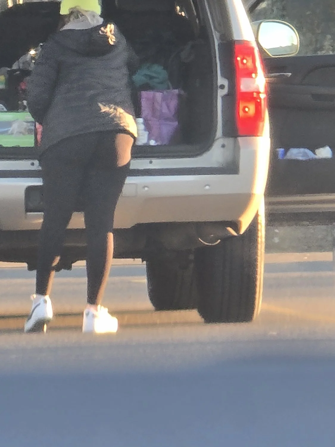 Shopping cheeks main image