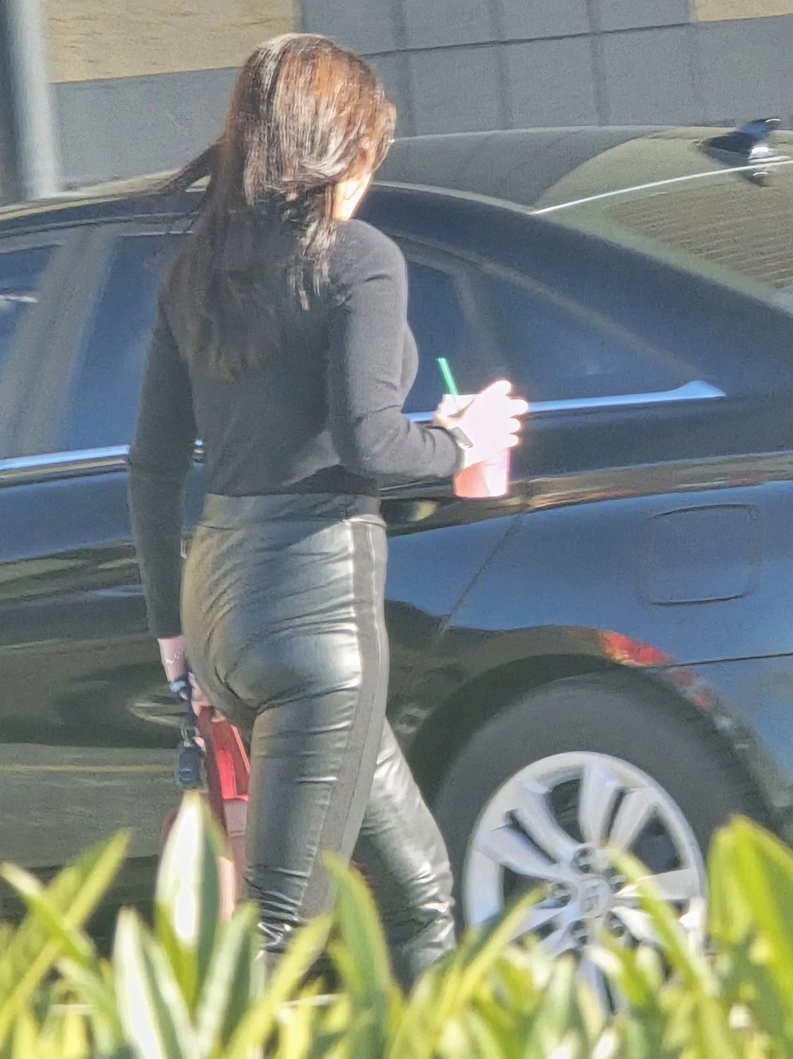 Shopping cheeks image 2