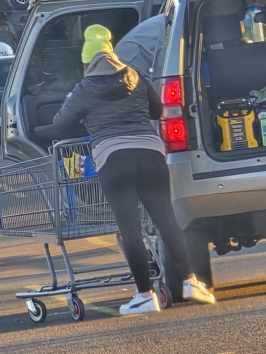 Shopping cheeks image 29