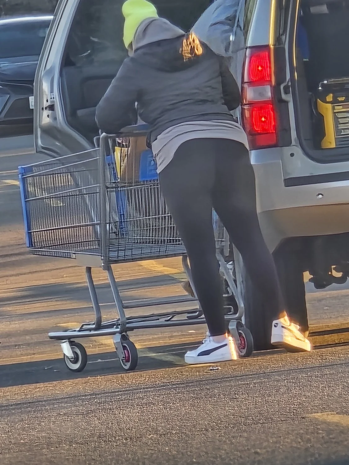 Shopping cheeks image 30