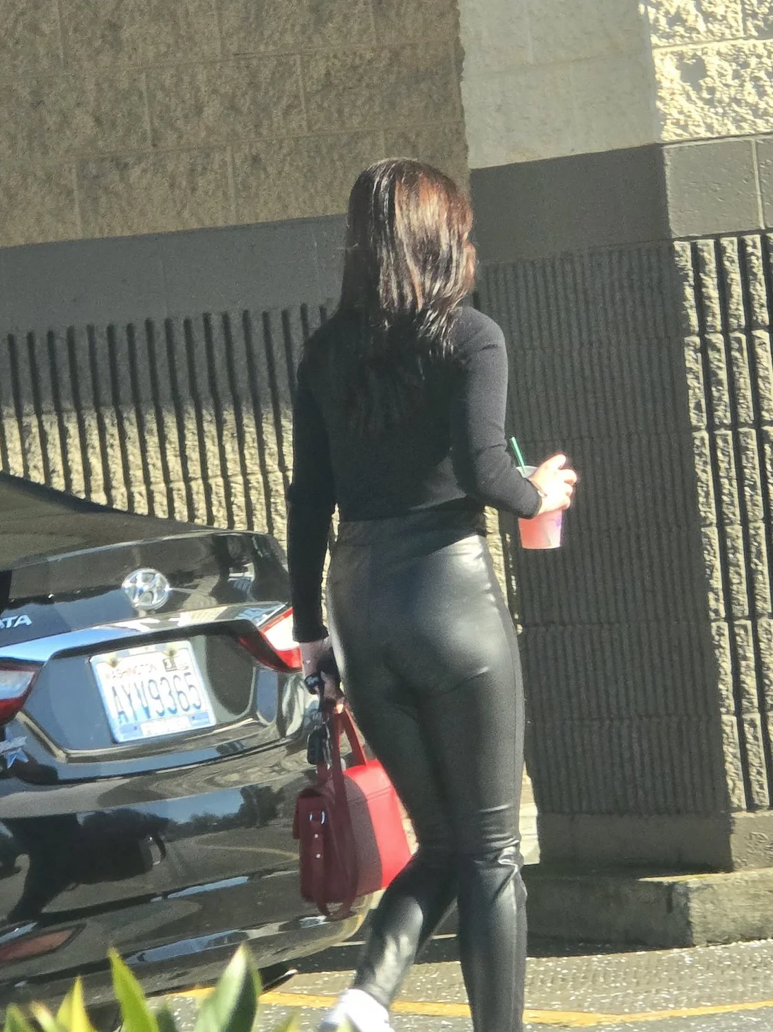 Shopping cheeks image 4
