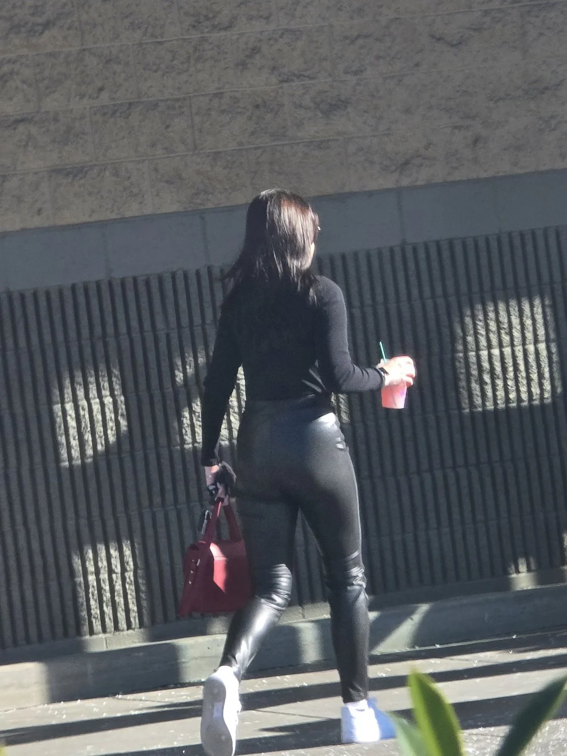 Shopping cheeks image 7