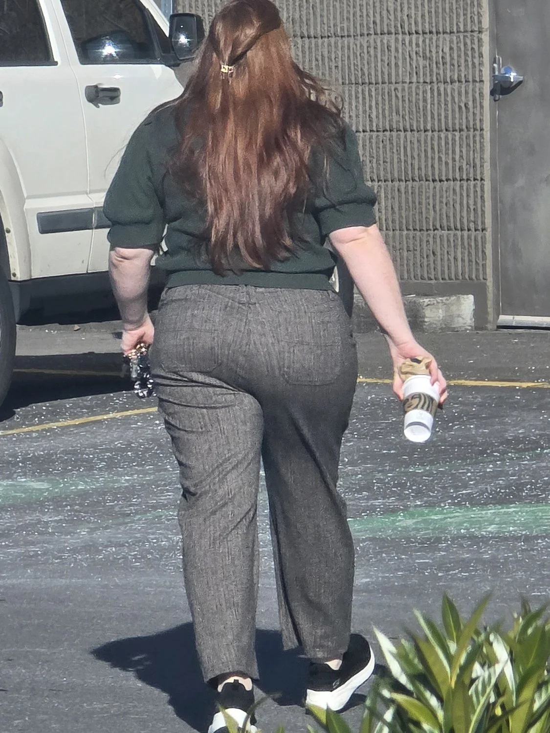 Shopping cheeks image 8