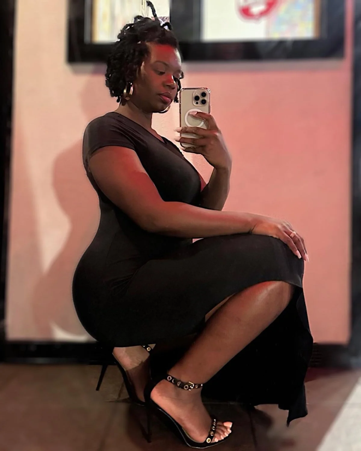 Sarah Jalees, beautiful black woman image 2