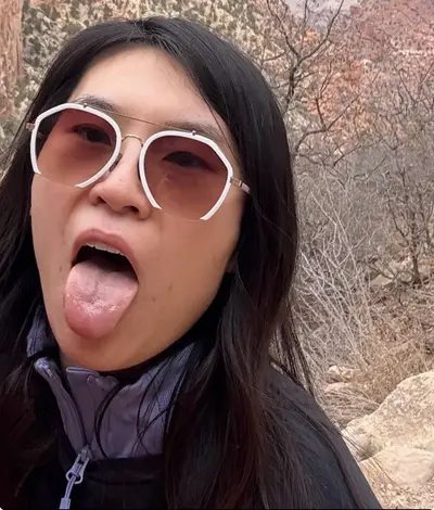 Wen Qi, 31 yo Chinese slut cover image