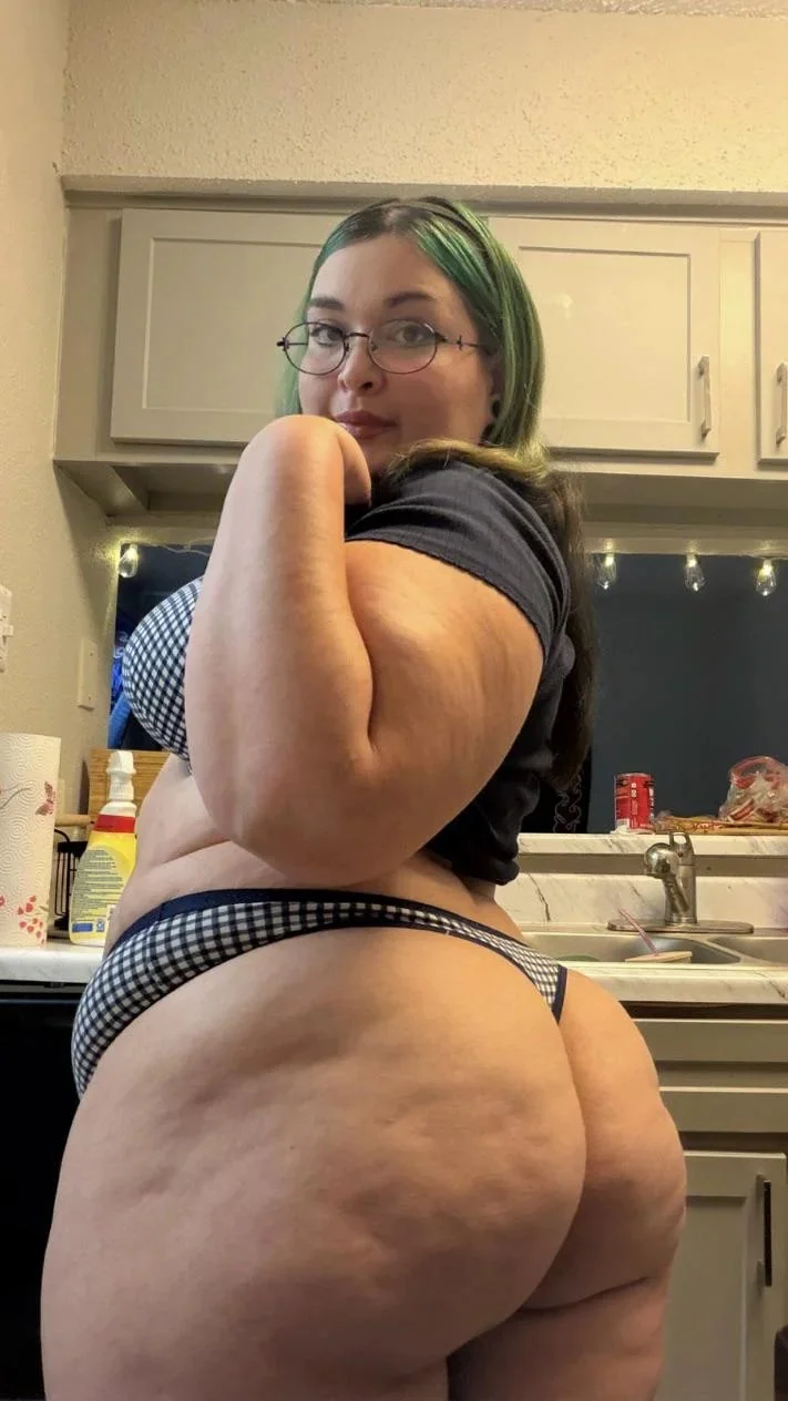 Corpus BBW Latina Mandy image 2