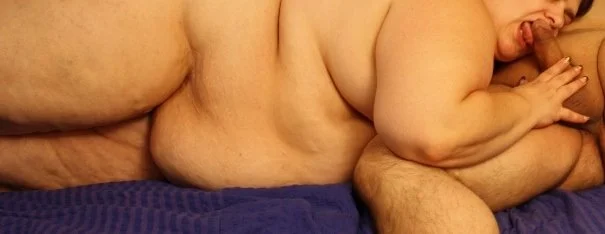 Deutsche SSBBW Fettsau gibt blowjob image 11