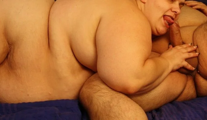 Deutsche SSBBW Fettsau gibt blowjob image 15