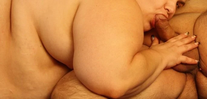 Deutsche SSBBW Fettsau gibt blowjob image 18