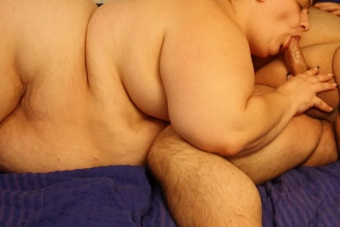 Deutsche SSBBW Fettsau gibt blowjob image 38