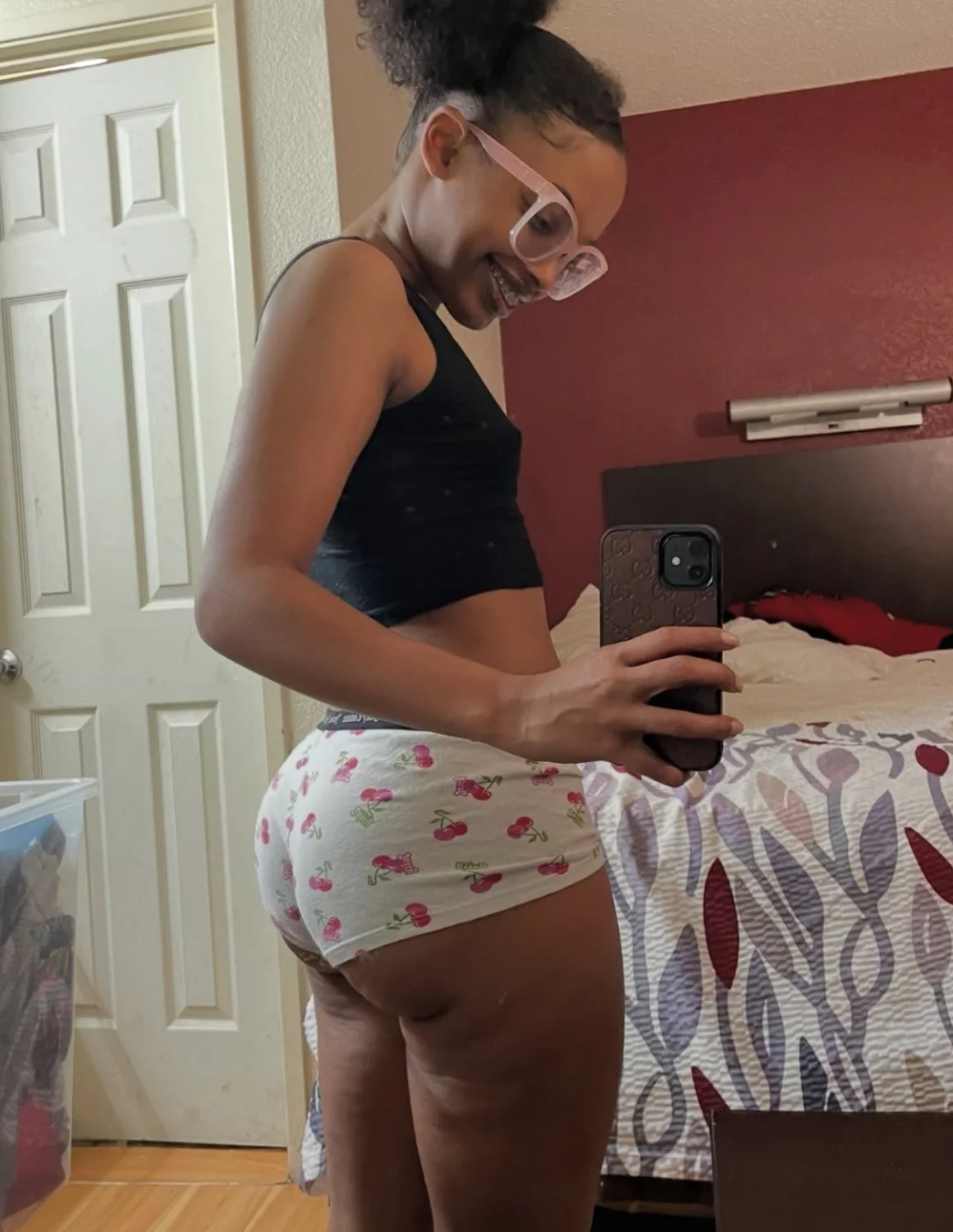 Ebony image 5