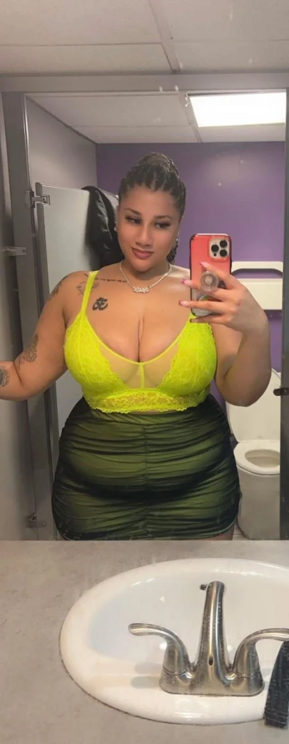 Massive big titty bbw image 3