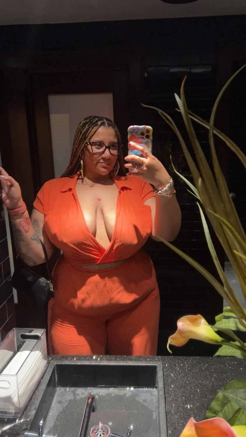 Massive big titty bbw image 5