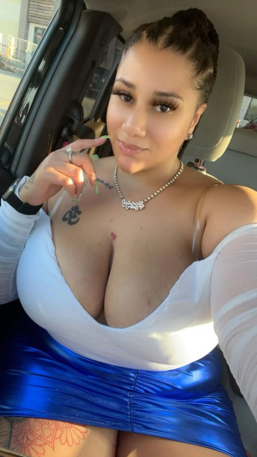 Massive big titty bbw image 7