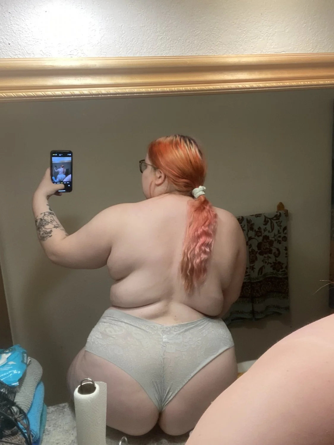 Fat BBW White Girl Ass image 3
