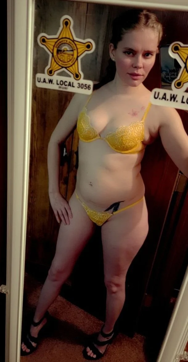 Whore Candice Myrics image 10