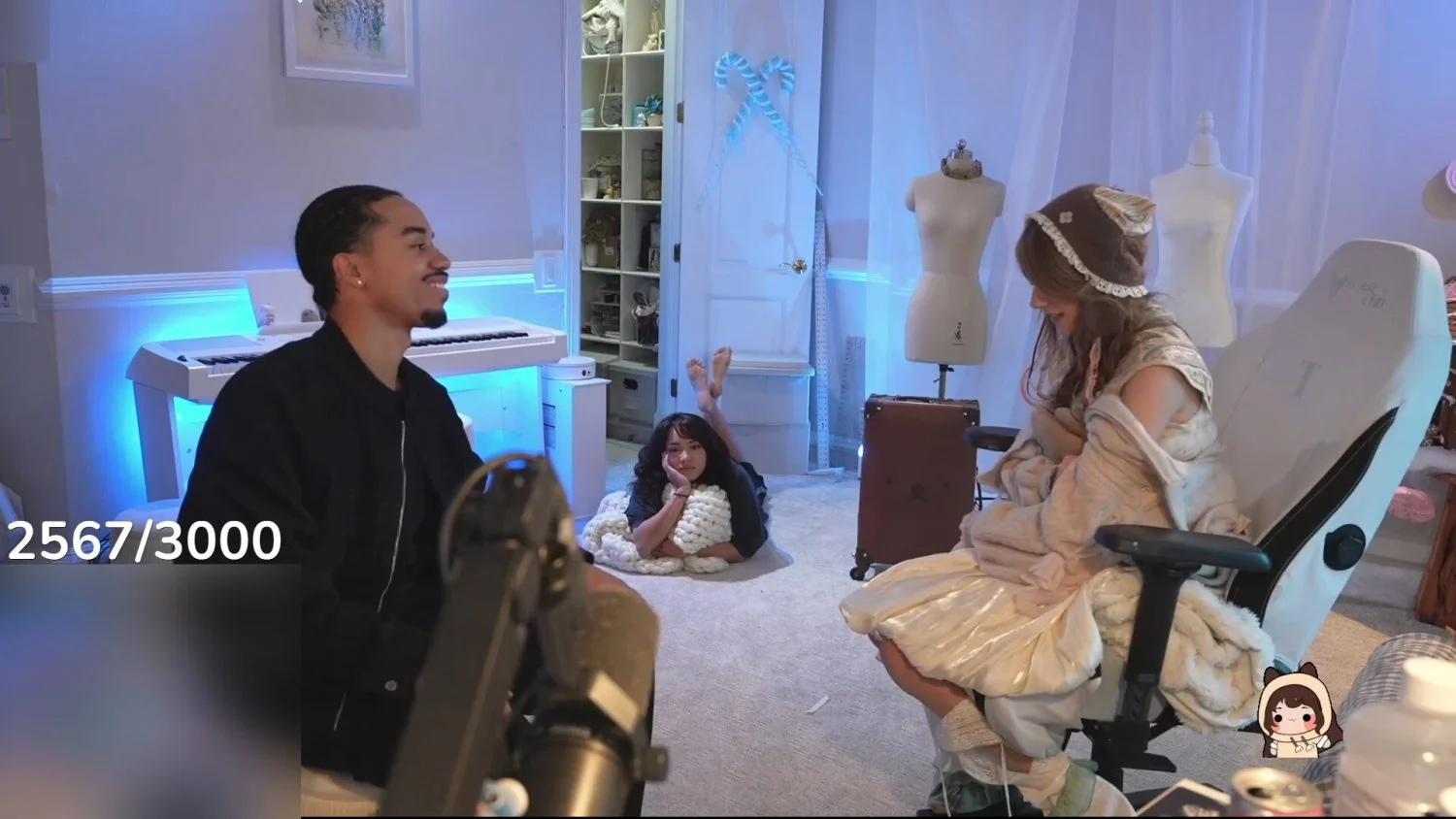 Cinna’s feet got me locked. image 6
