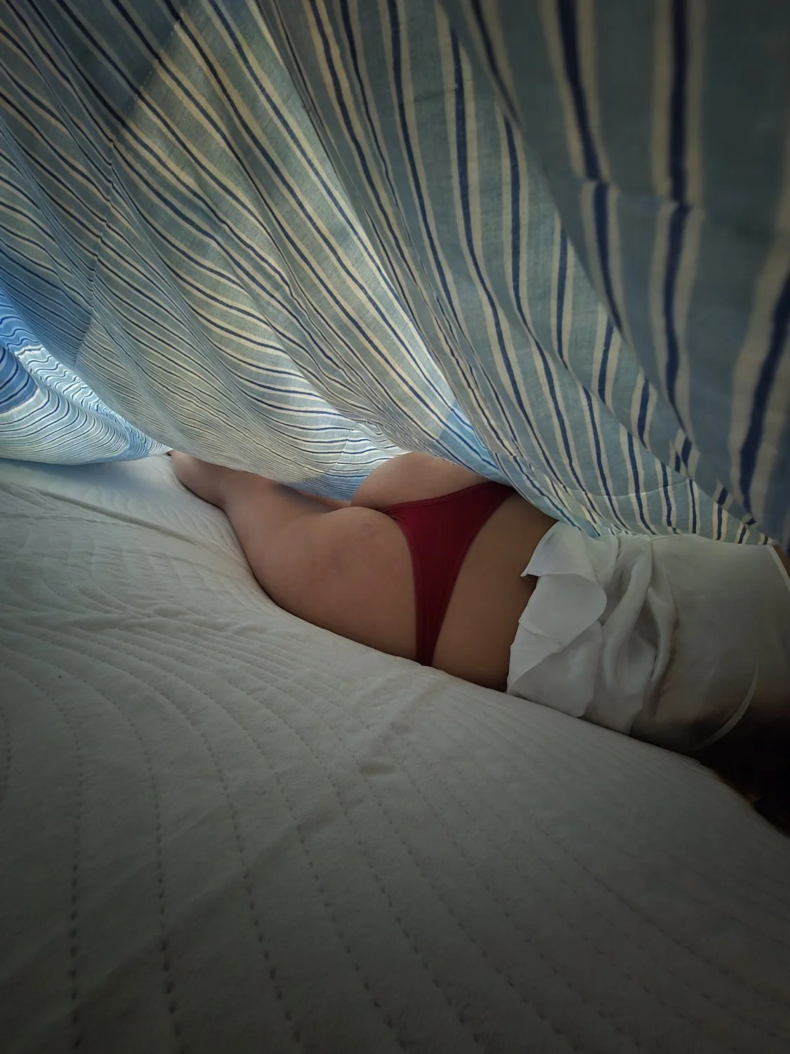 My sister-in-law fell into a very deep sleep, if I fuck her, she doesn't wake up. image 8