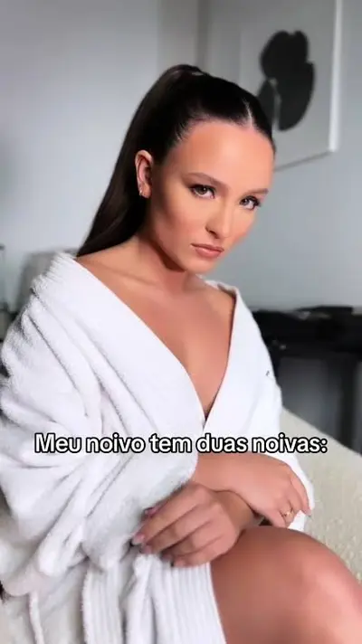 Larissa Manoela cover image