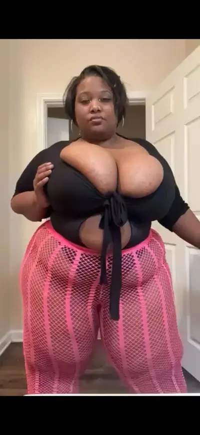 ole-thick-ass-v0-025cl3hg7xzg1 cover image