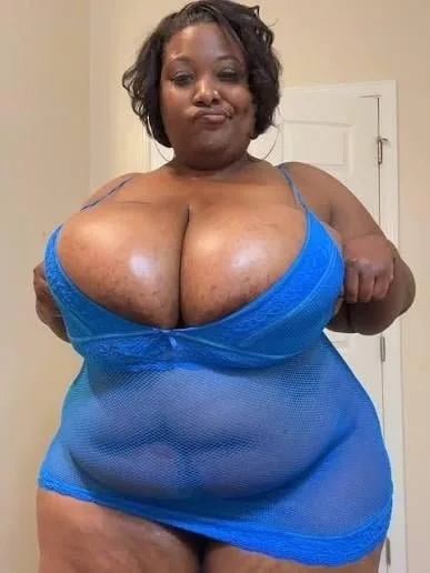 ole-thick-ass-v0-025cl3hg7xzg1 image 2
