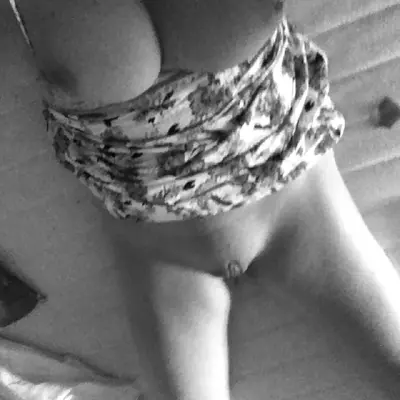 French sex milf amateur. send me cover image