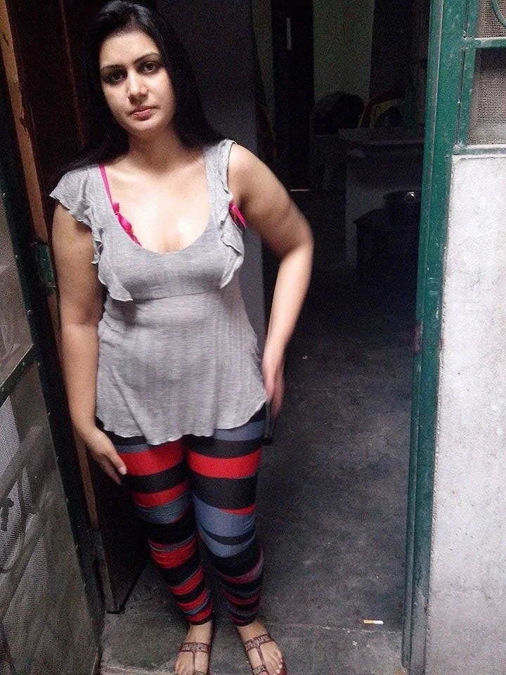 Cute call girl in Pakistan main image