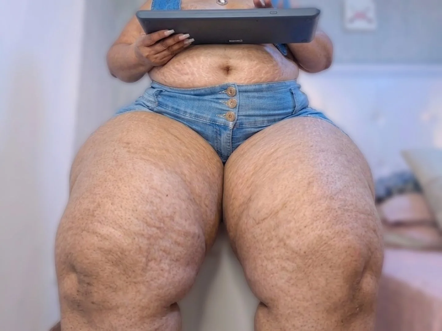 Big sexy Latina image 4