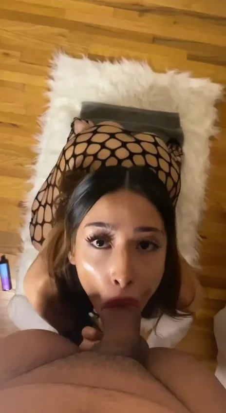 Lil submissive slut main image