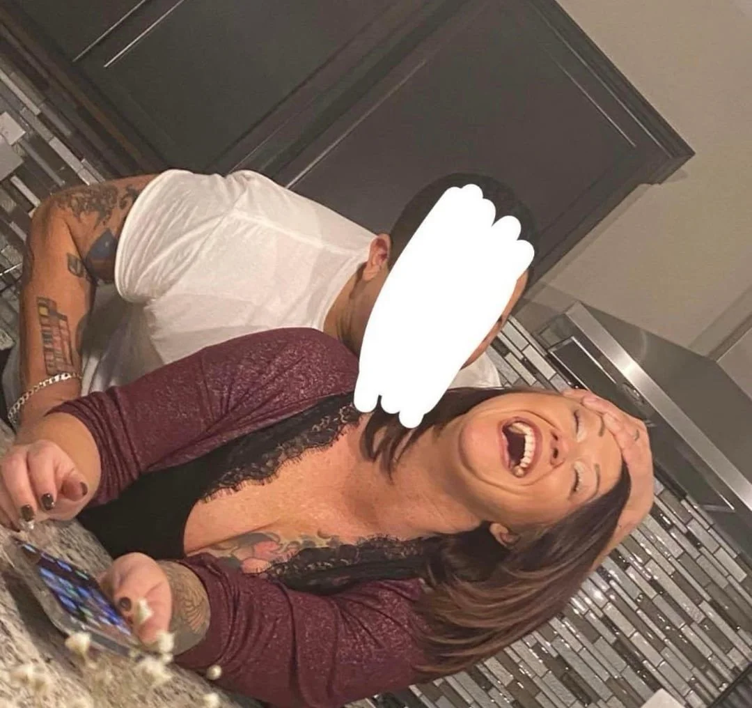 Tatted redhead MILF PAWG with huge tits image 4