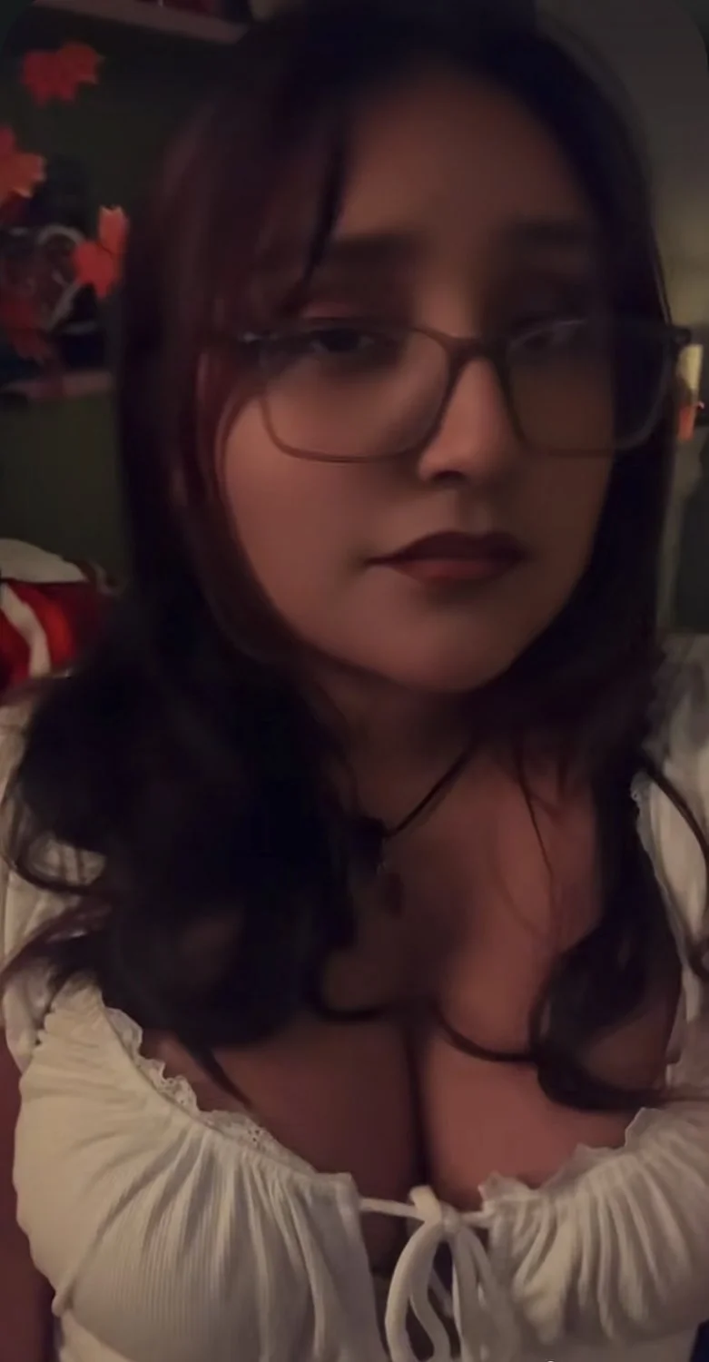 Sexy Latina p10 image 1