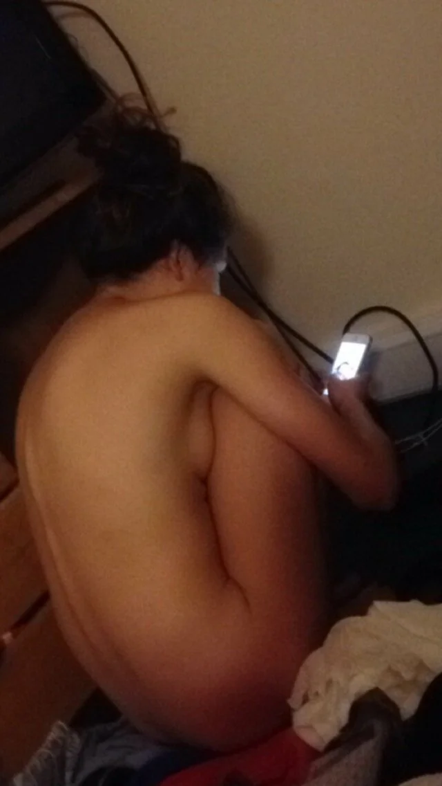 Sluts on their phones (MISC) image 49