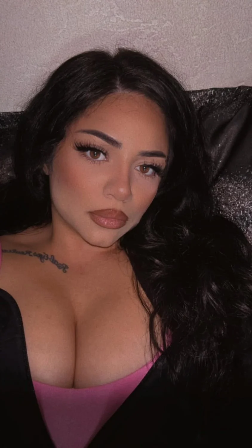 Thick Latina Vero image 15