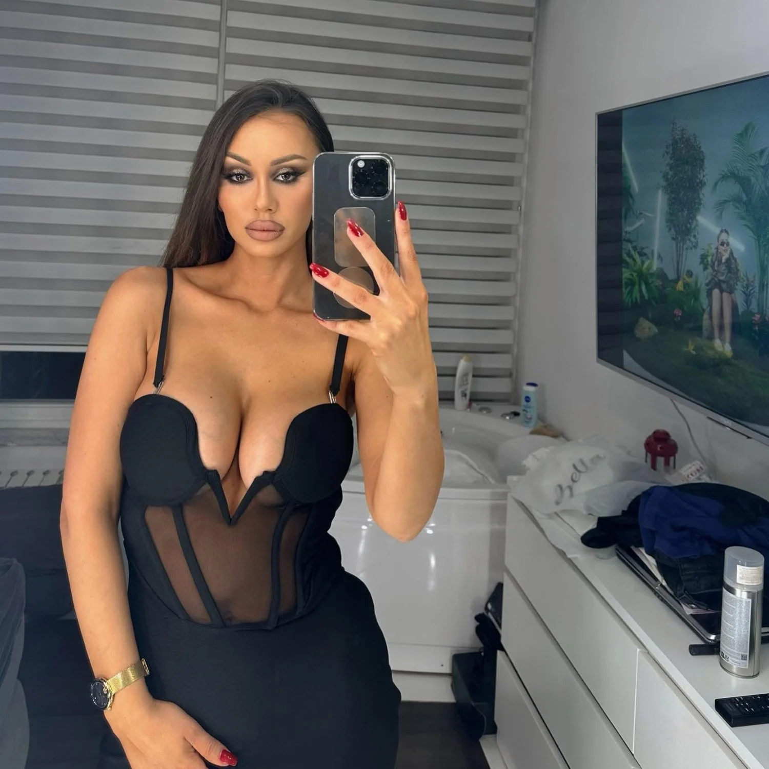 From sister to mom, make your family happy. Put cum in sister image 6