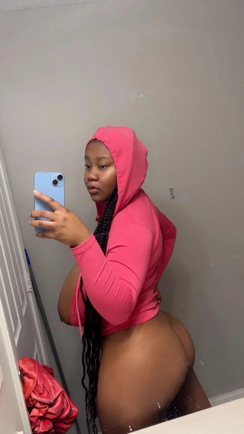 Peaches 👅🍑 She A Fucking Baddie image 24