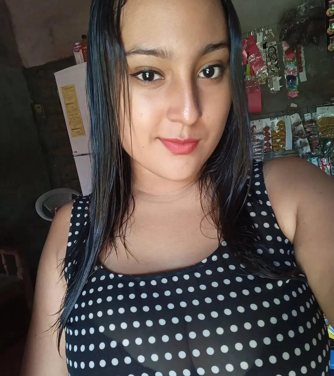 La dueña de mi pajas que morena tan chichona 🤤🤤😋🥵🥵😏 image 11