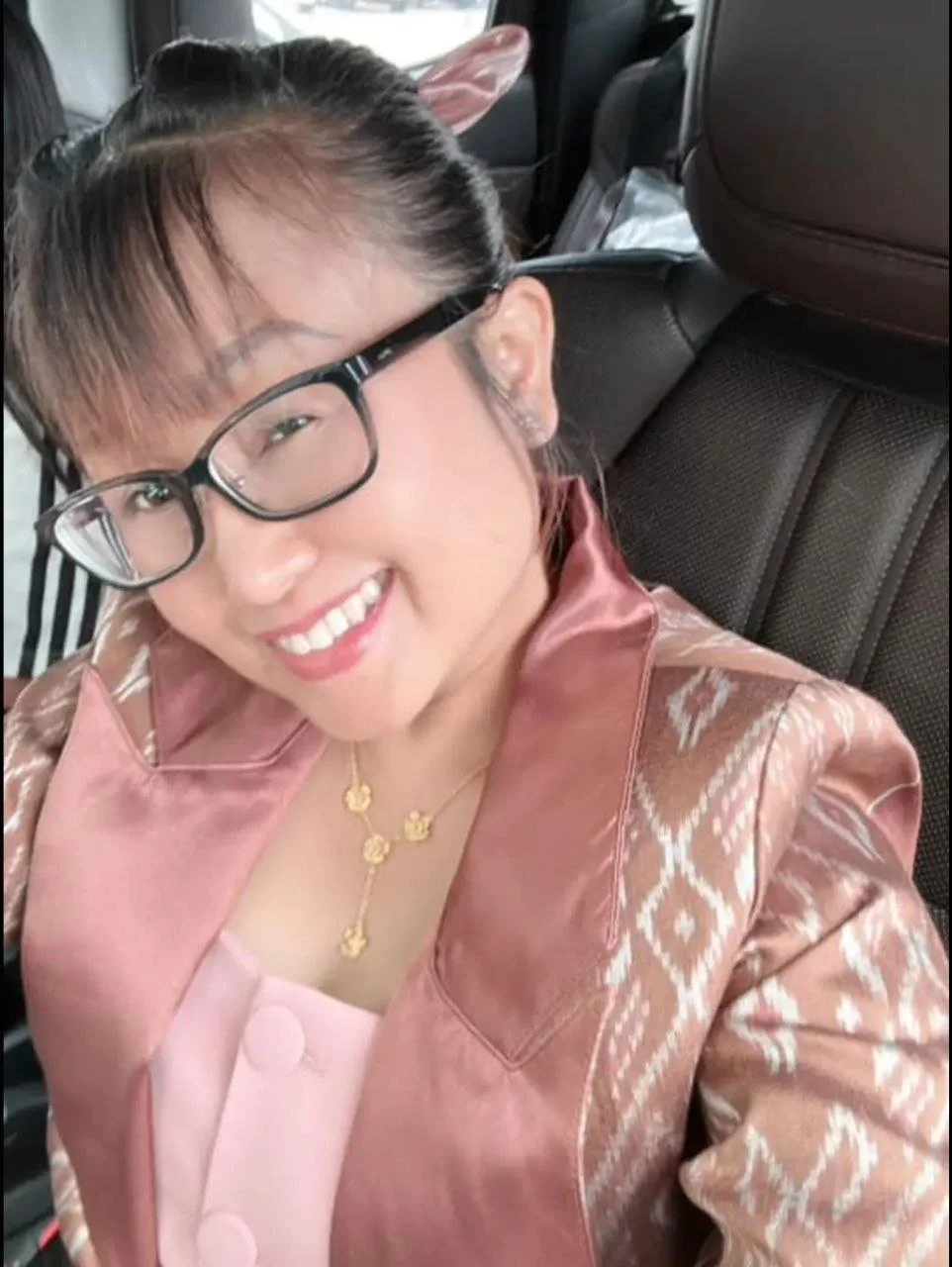Delicious hot wife image 2