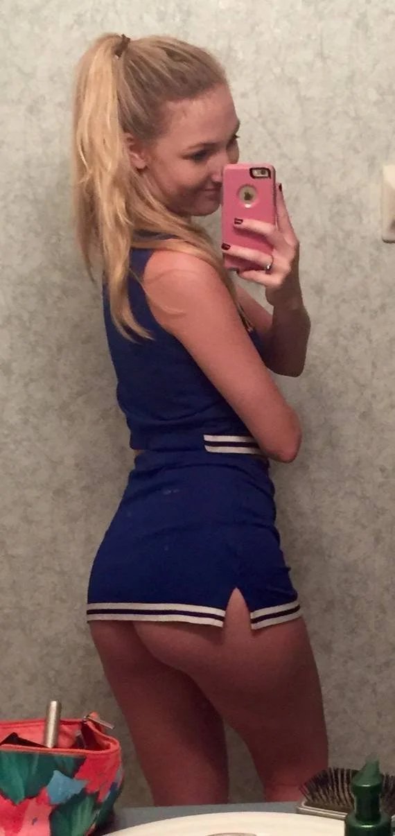 Tight slut Tiffany image 19