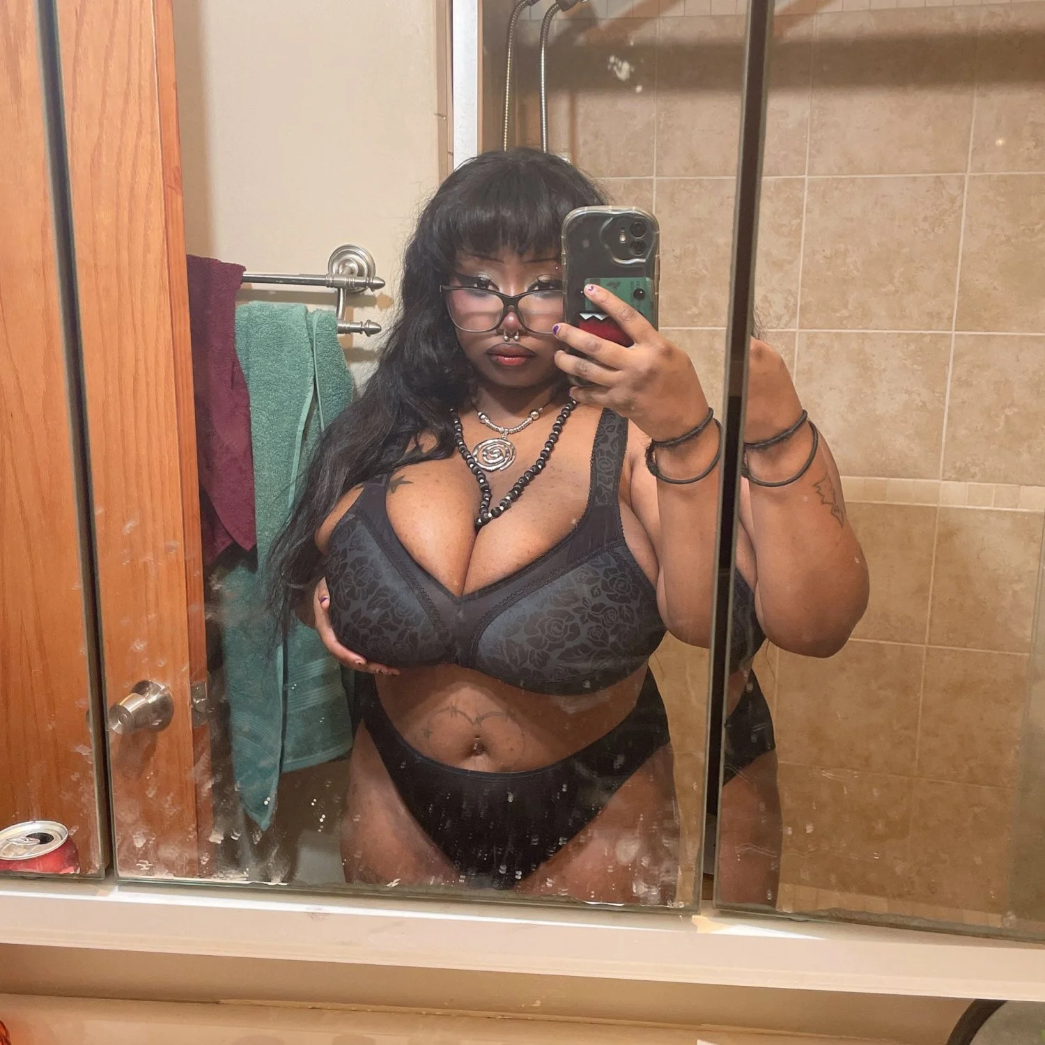 Another Big Titty Ho... image 15