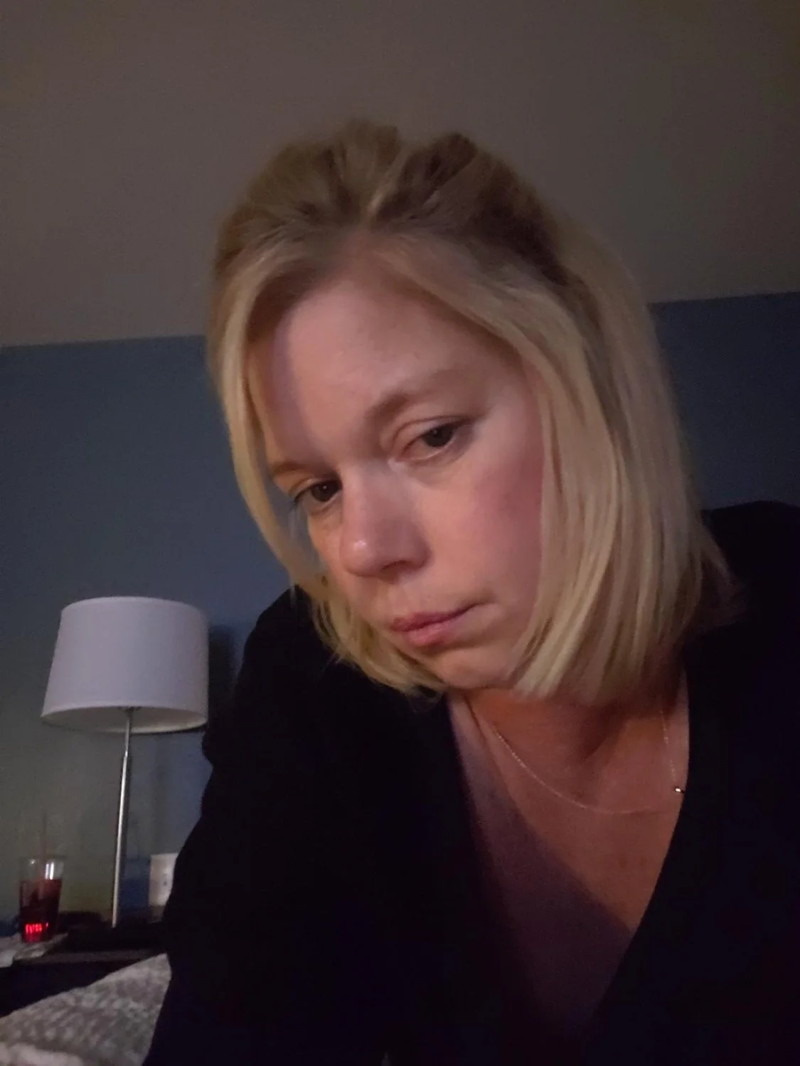 MILF selfies lost by husband main image