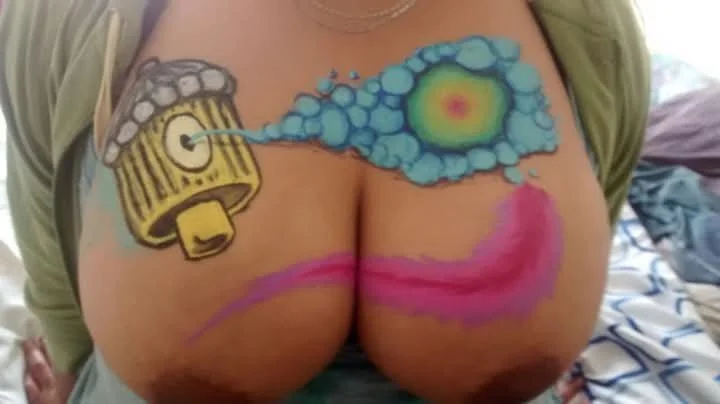Body tits main image