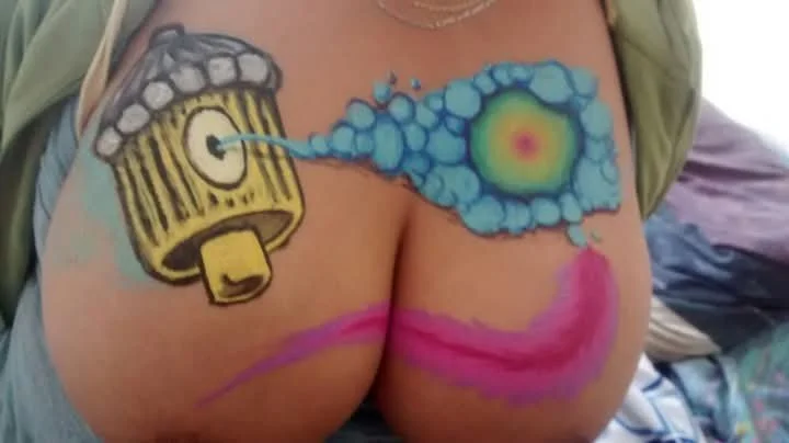 Body tits image 2