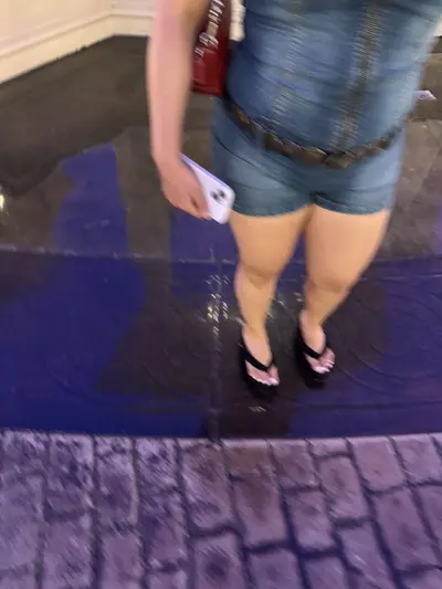 Latina sexy feet wedge sandals cover image